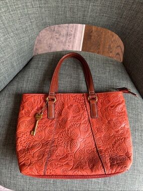 Fossil tooled embossed Leather Floral Tote Bag purse in Burnt Orange handle bag